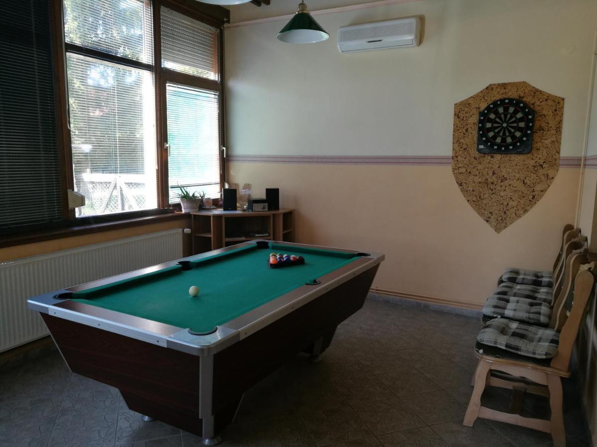Gergely Vendeghaz Apartment Zirc Ngoại thất bức ảnh